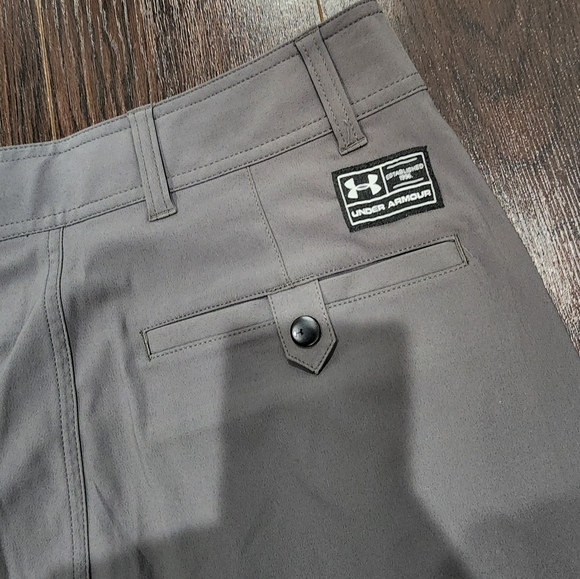 Mens Under Armour Shorts - Size 30 Waist - Picture 4 of 5